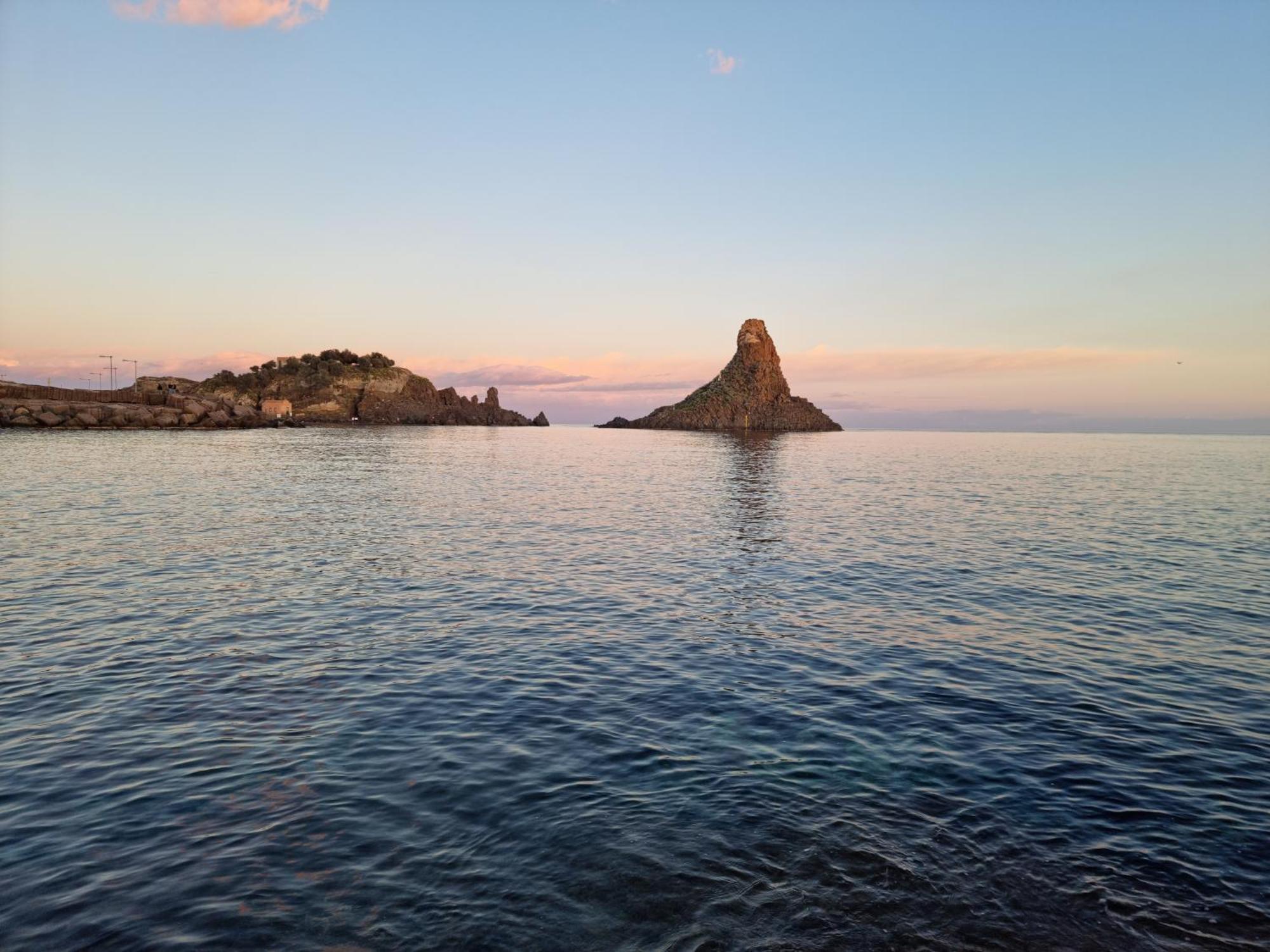 Luxury Historic Residence With Heated Pool Near Catania, Taormina, The Sea And Mount Etna 加里 外观 照片
